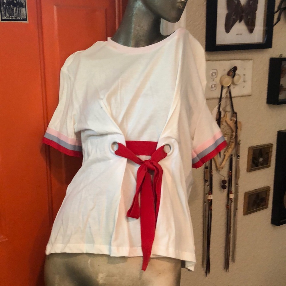 White cotton new t shirt w details